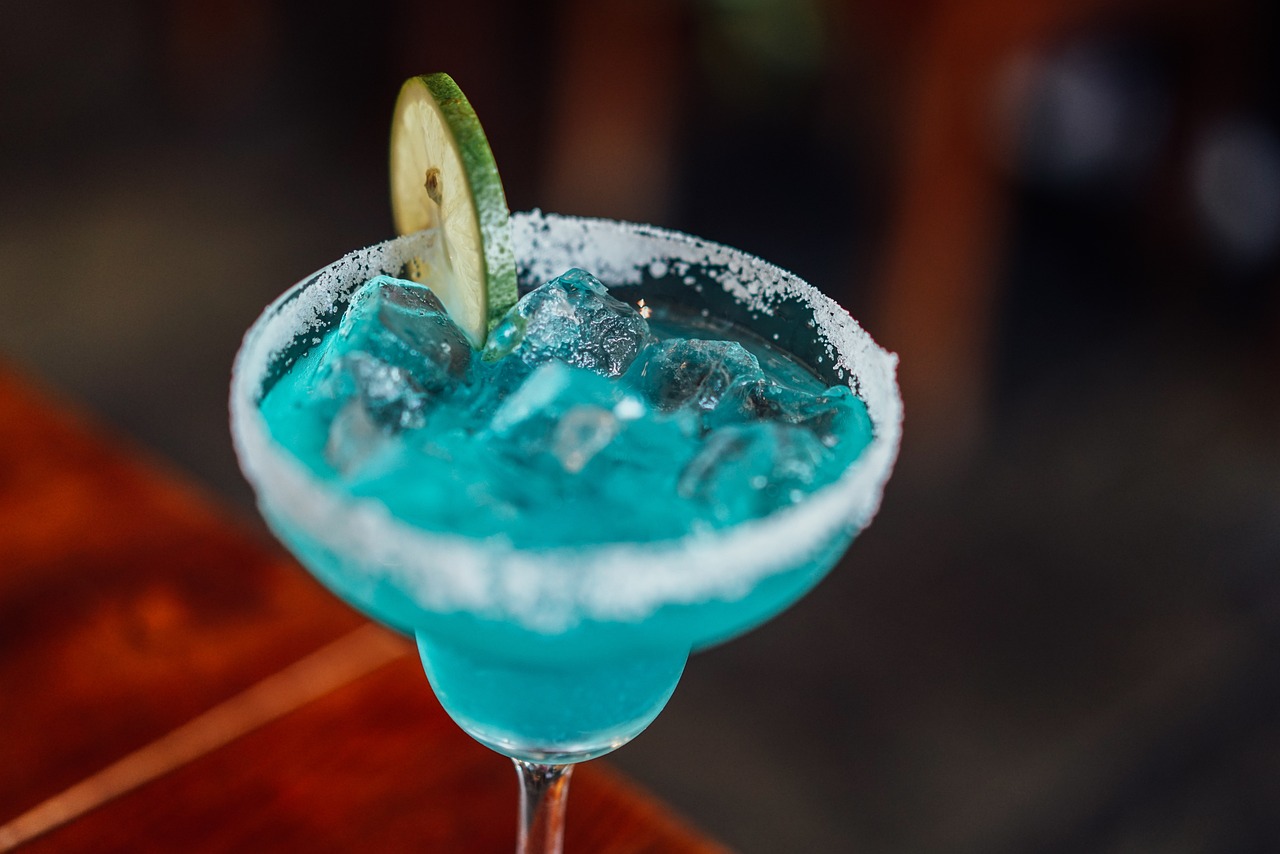 Dive Into These Blue Hued Cocktails: 5 Popular Recipes
